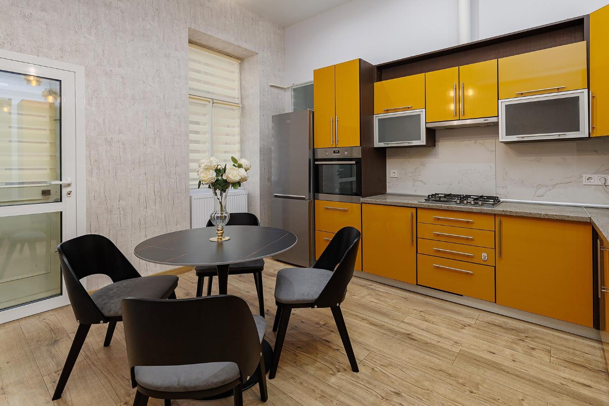 2 - Bedroom Apartments Galicia Лвив Екстериор снимка